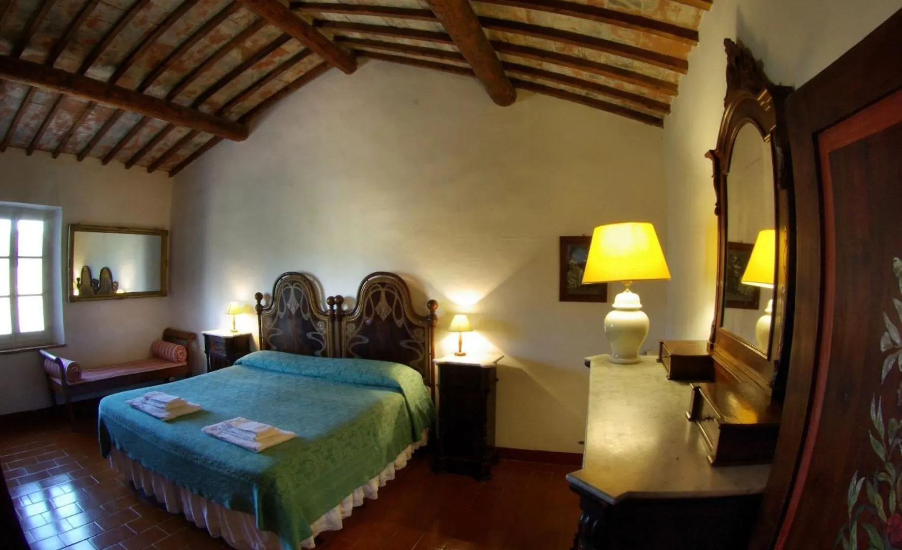 Agriturismo Fattoria Santa Vittoria Pozzo  Farma Pozzo (Arezzo)